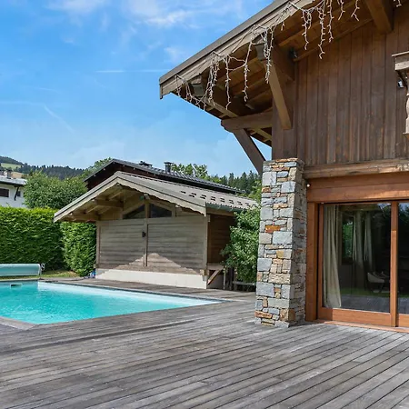 De Luxe Avec Piscine Et Espace Jeux, Proche Centre De - Fr-1-569-140 Chalet