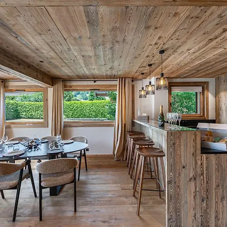 Chalet De Luxe Avec Piscine Et Espace Jeux, Proche Centre De - Fr-1-569-140 Megeve